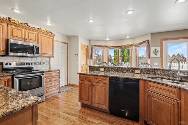8782 Valleyview Court, Saginaw, MI 48609