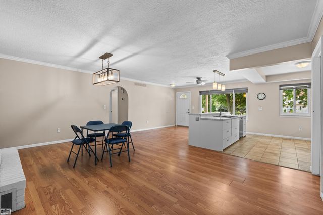 13147 Independence Avenue, Utica, MI 48315