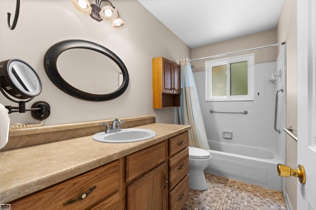 13147 Independence Avenue, Utica, MI 48315