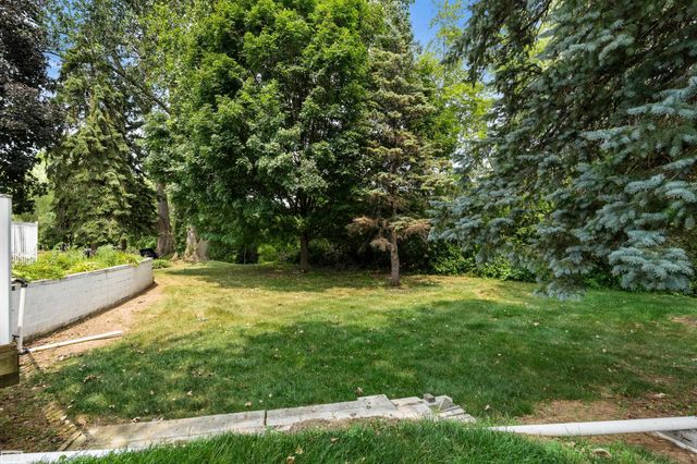13147 Independence Avenue, Utica, MI 48315