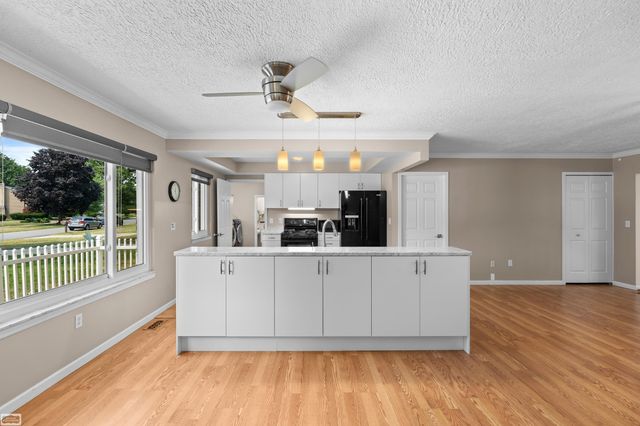 13147 Independence Avenue, Utica, MI 48315