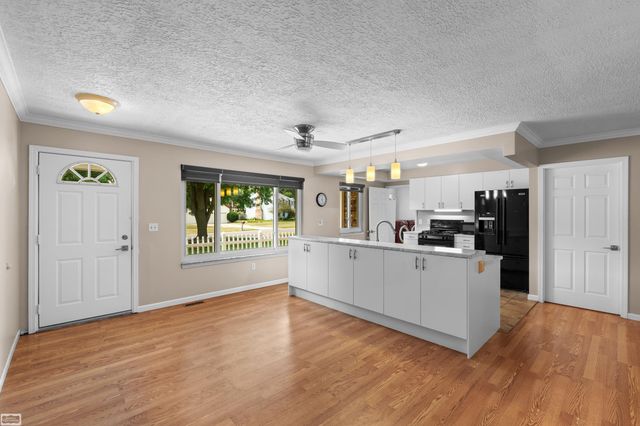 13147 Independence Avenue, Utica, MI 48315