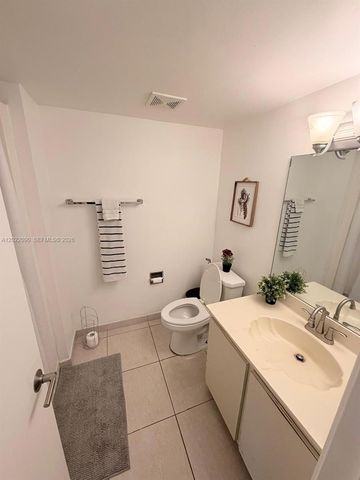 9443 Fontainebleau Blvd 209, Miami, FL 33172
