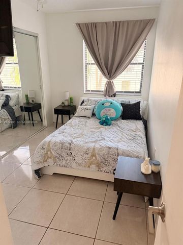 9443 Fontainebleau Blvd 209, Miami, FL 33172