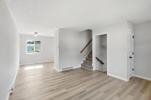 3532 Noe Bixby Road, Columbus, OH 43232