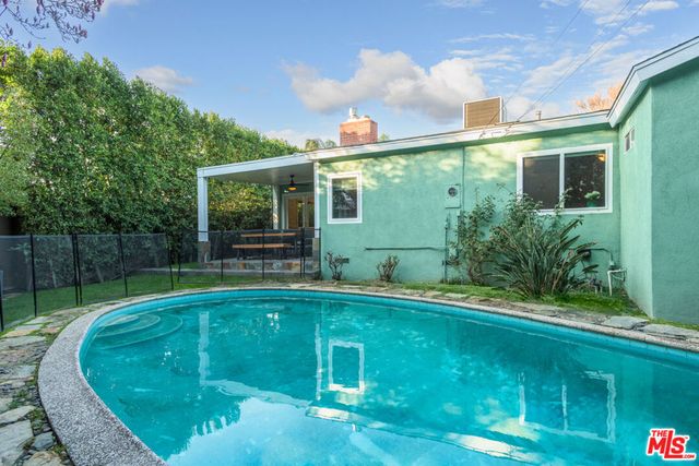 16604 Gilmore Street, Lake Balboa, CA 91406