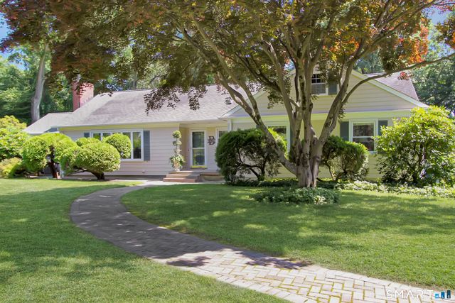 21 Twin Circle Drive, Trumbull, CT 06611
