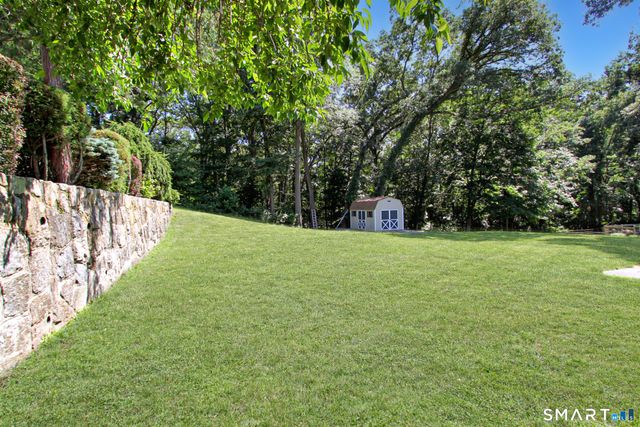 21 Twin Circle Drive, Trumbull, CT 06611