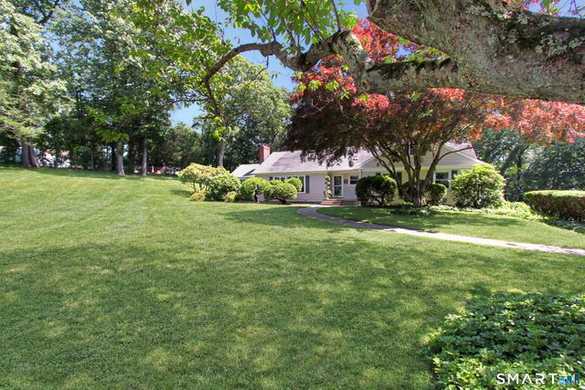 21 Twin Circle Drive, Trumbull, CT 06611