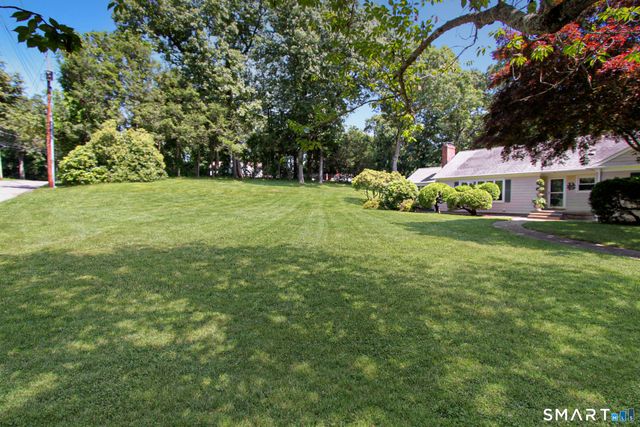 21 Twin Circle Drive, Trumbull, CT 06611