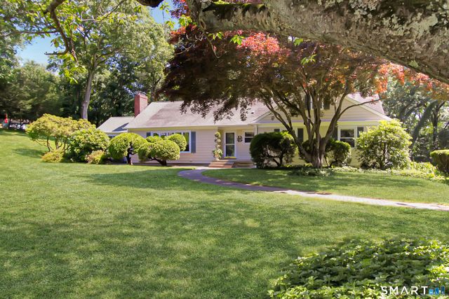 21 Twin Circle Drive, Trumbull, CT 06611