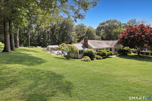 21 Twin Circle Drive, Trumbull, CT 06611