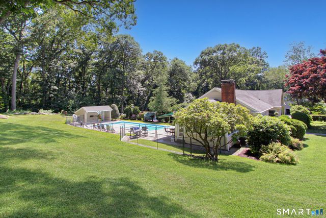 21 Twin Circle Drive, Trumbull, CT 06611