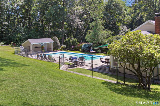21 Twin Circle Drive, Trumbull, CT 06611