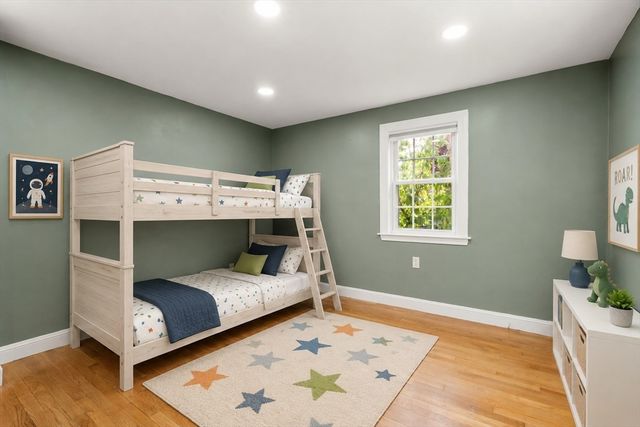 15 Marie St, Tewksbury, MA 01876