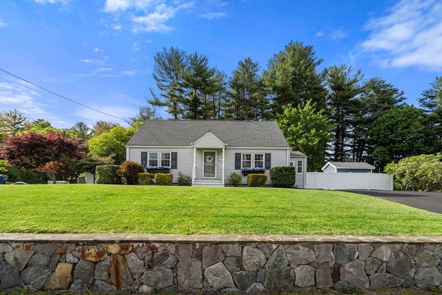 15 Marie St, Tewksbury, MA 01876