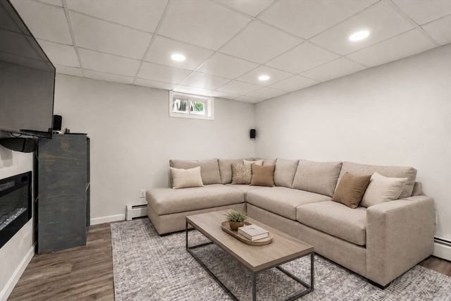 15 Marie St, Tewksbury, MA 01876