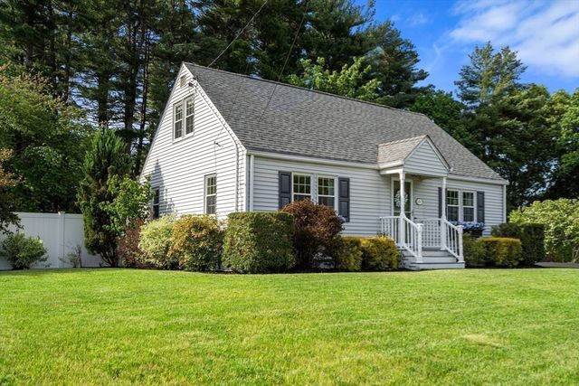 15 Marie St, Tewksbury, MA 01876