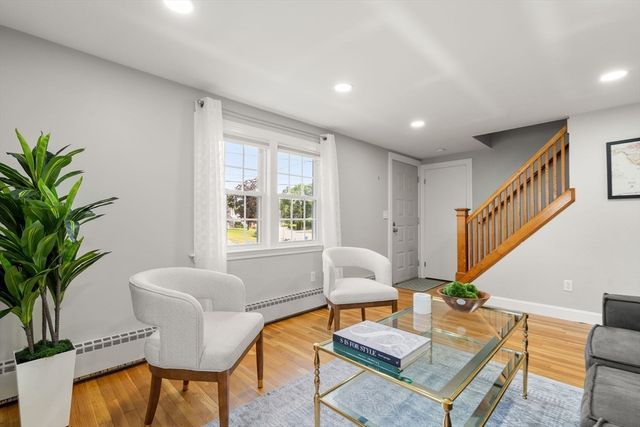 15 Marie St, Tewksbury, MA 01876