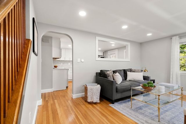 15 Marie St, Tewksbury, MA 01876