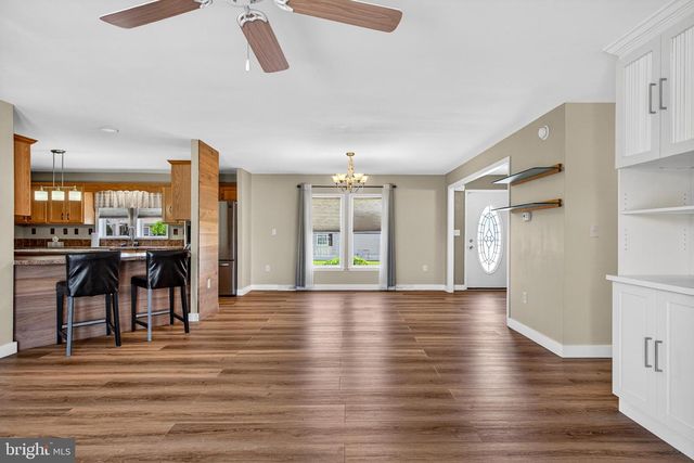 2088 BURLINGTON CIRCLE, Williamstown, NJ 08094