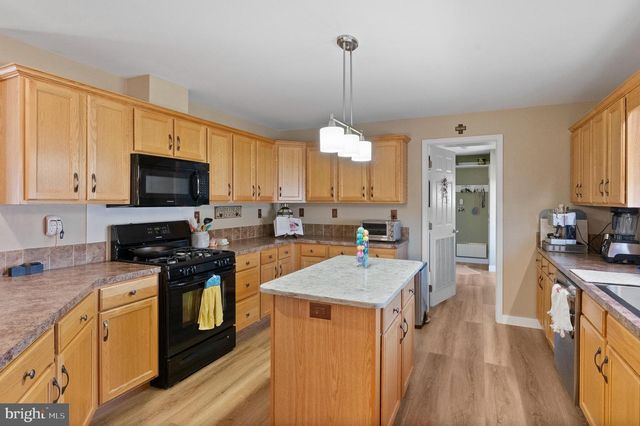 2088 BURLINGTON CIRCLE, Williamstown, NJ 08094