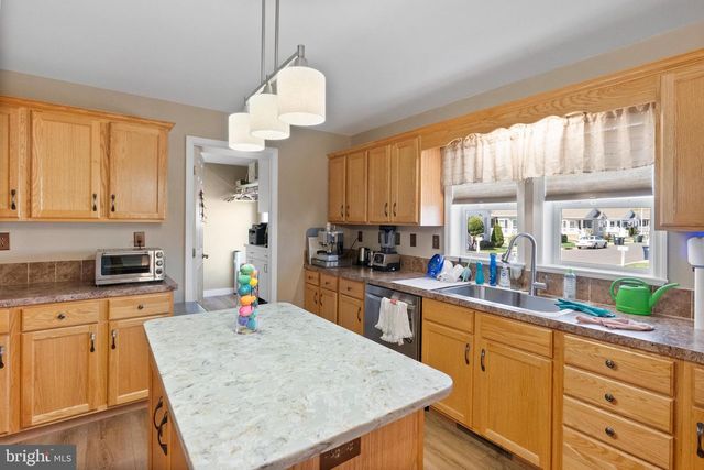 2088 BURLINGTON CIRCLE, Williamstown, NJ 08094