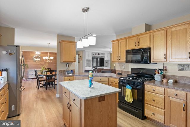 2088 BURLINGTON CIRCLE, Williamstown, NJ 08094