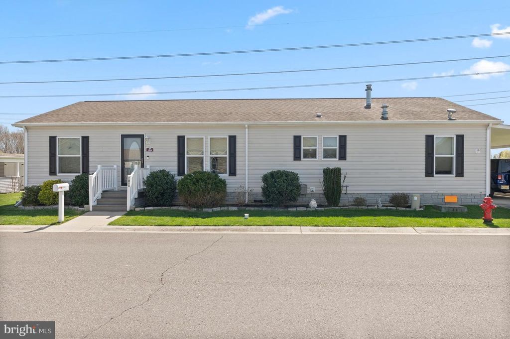 2088 BURLINGTON CIRCLE, Williamstown, NJ 08094