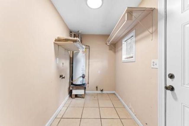 109 Cedar Street, Highlands, TX 77562