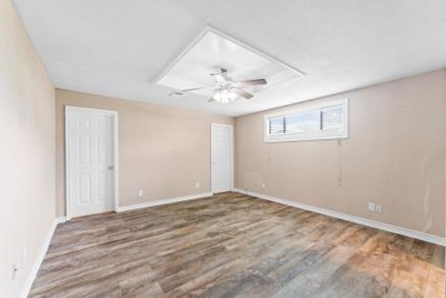 109 Cedar Street, Highlands, TX 77562