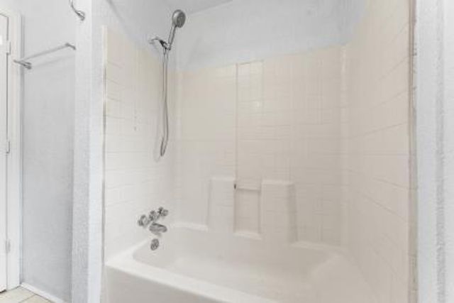 109 Cedar Street, Highlands, TX 77562