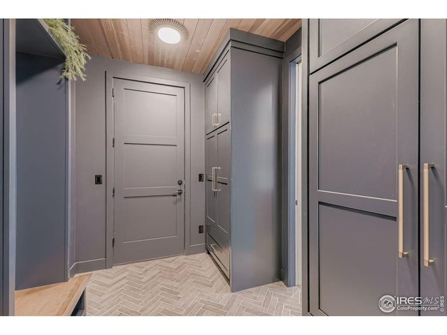 2250 Bluebell Ave, Boulder, CO 80302