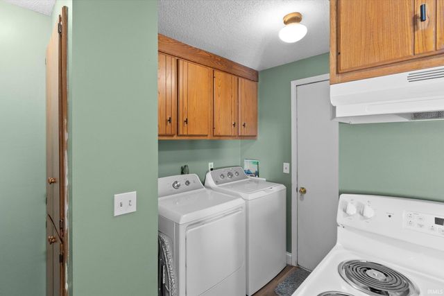 9424 Vista Park Drive, New Haven, IN 46774