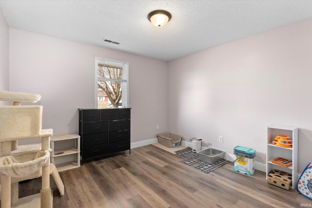 9424 Vista Park Drive, New Haven, IN 46774