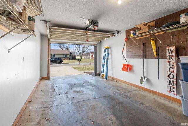 9424 Vista Park Drive, New Haven, IN 46774