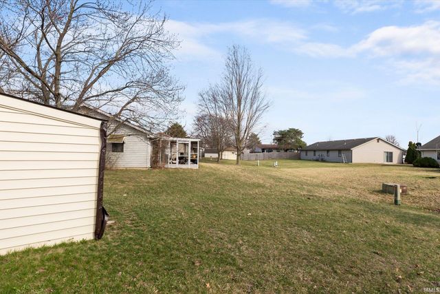 9424 Vista Park Drive, New Haven, IN 46774