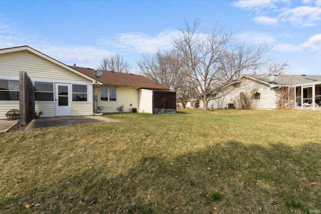 9424 Vista Park Drive, New Haven, IN 46774