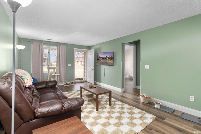 9424 Vista Park Drive, New Haven, IN 46774