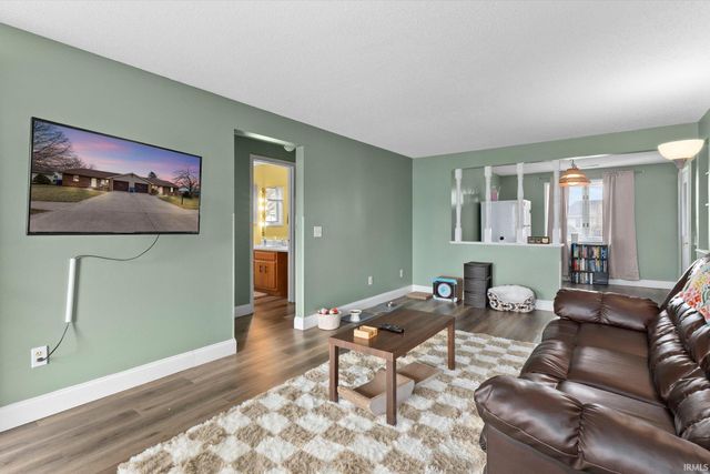 9424 Vista Park Drive, New Haven, IN 46774