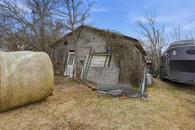 833 County Road 426, Cleburne, TX 76031