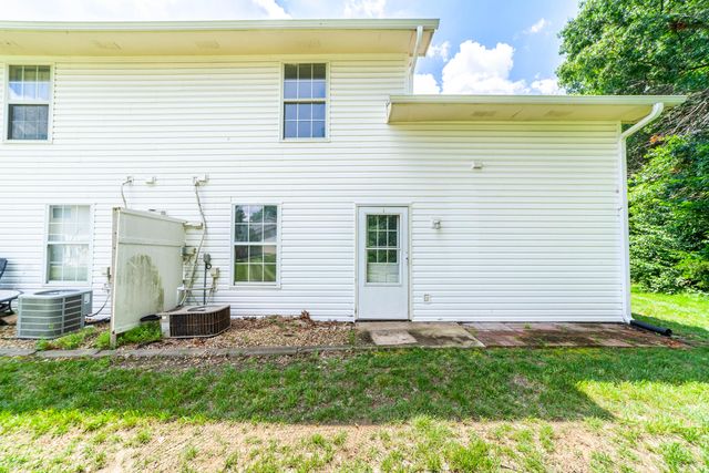 1601 TELLURIDE LN, Columbia, MO 65201