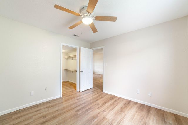 1601 TELLURIDE LN, Columbia, MO 65201