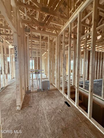 9240 Summer Song Lane, Sylvania, OH 43560