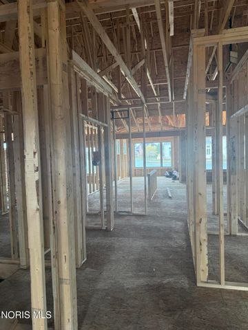 9240 Summer Song Lane, Sylvania, OH 43560