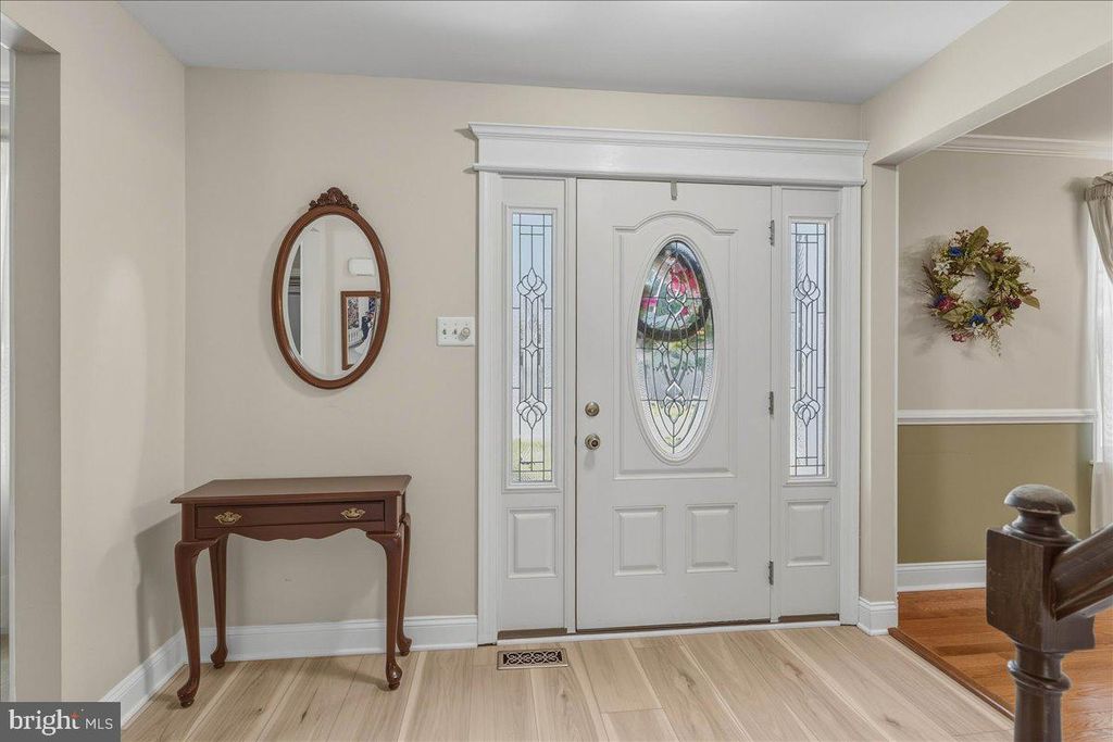 1527 BARNSWALLOW DR, BENSALEM, PA 19020 — photo 3