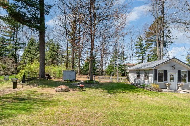 2423 West Drive, Tawas City, MI 48763