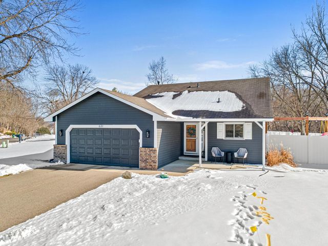 631 Conestoga Trail, Chanhassen, MN 55317