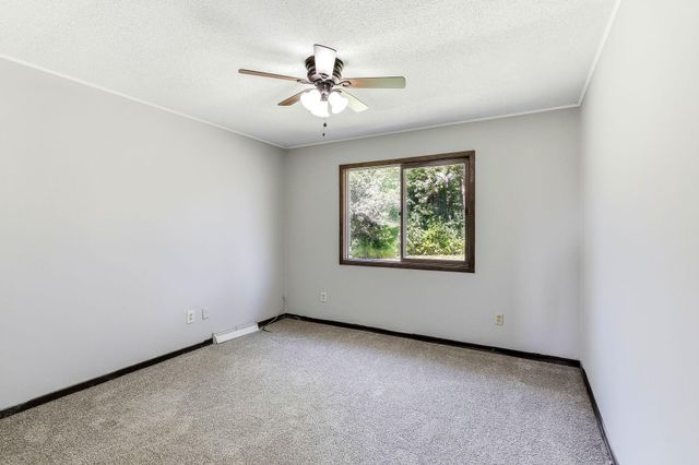 5512 Woodside Road SE, Prior Lake, MN 55372