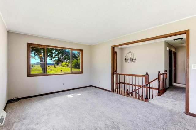 5512 Woodside Road SE, Prior Lake, MN 55372